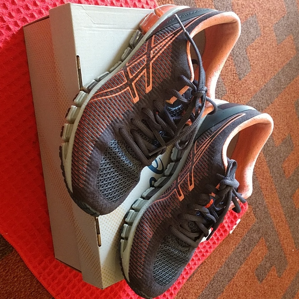 Shoes - Picture 1 of 4